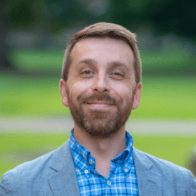 Headshot of Evan Wildstein, who co-leads the Social Impact Staff Retention research project, co-hosts the Good Nonsense podcast, and wrote The Nonprofiteer’s Fundraising Field Guide.