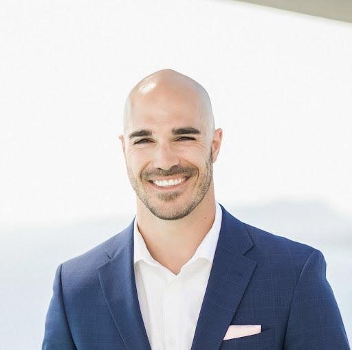 Headshot of Jon Osterburg.