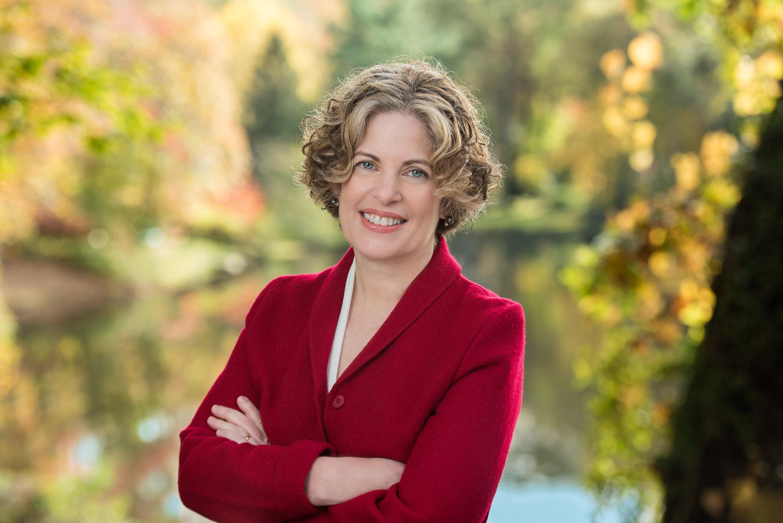 Headshot of Allison Fine.